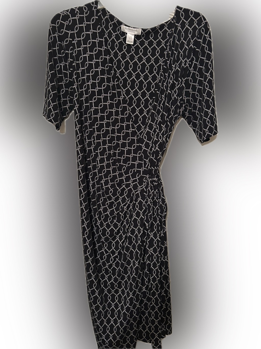 Motherhood Maternity Sz L Black and White Chain-Print Midi Wrap Dress